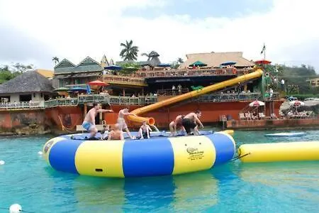 Hospitality Expert Zeppelin - Tour Pool Bar Inn